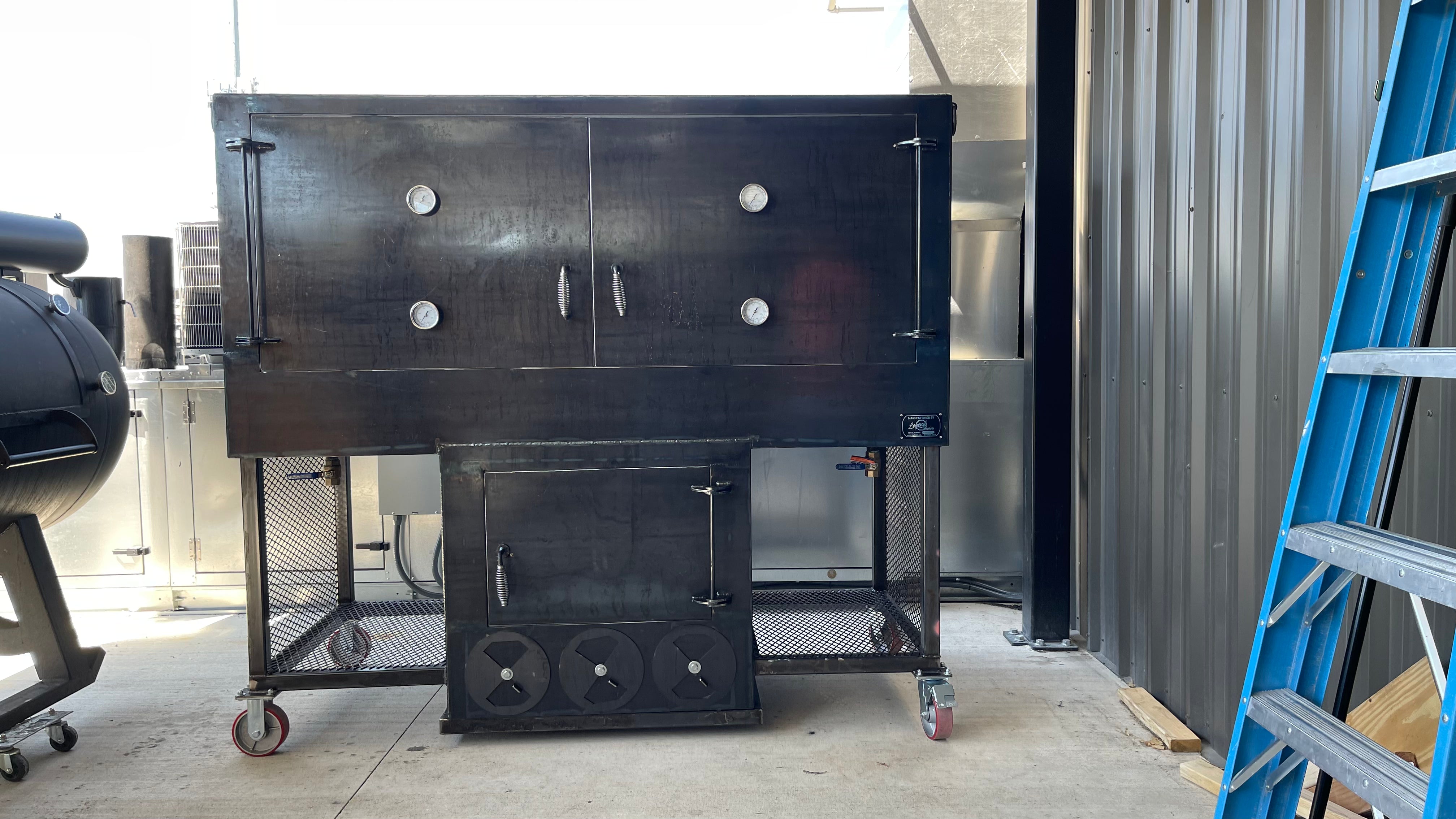 center feed reverse flow